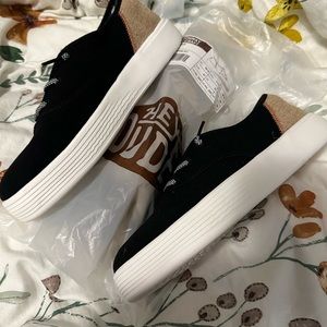 Hey Dude Women’s Conway Shoes -Brand New, never worn SIze 10